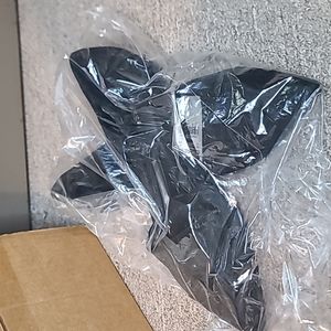 Pointed toe mesh flats